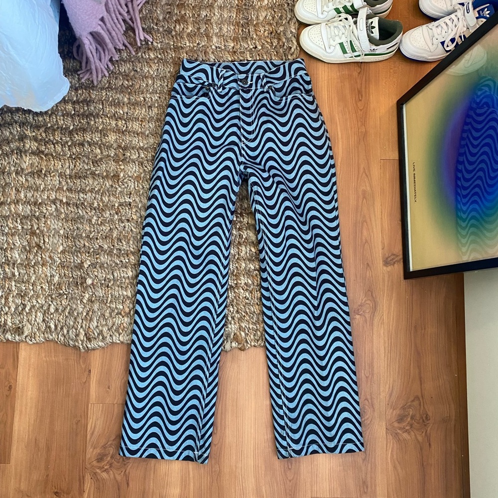RAGGED DENIM wavy jeans